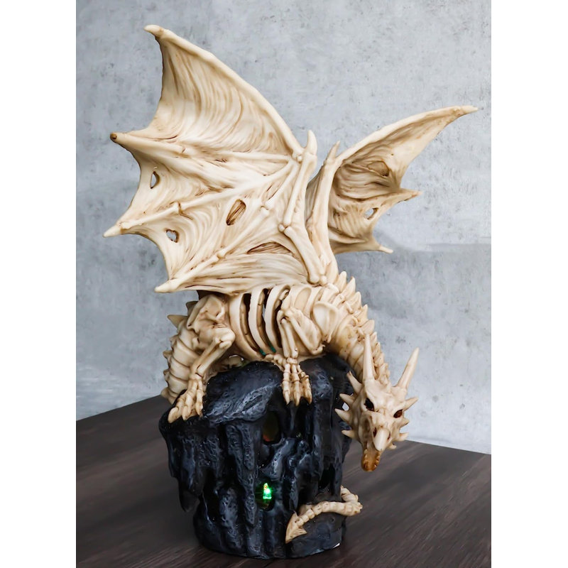 Figurine de fantaisie et de science-fiction faite à la main Lani