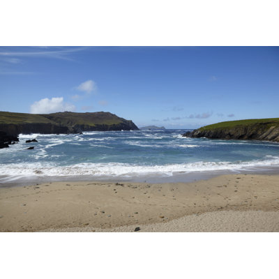 Clogher Bay, County Kerry, Eire. by Elgol