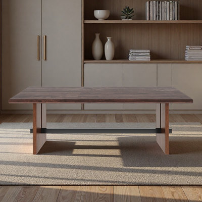 Table en bois de noyer