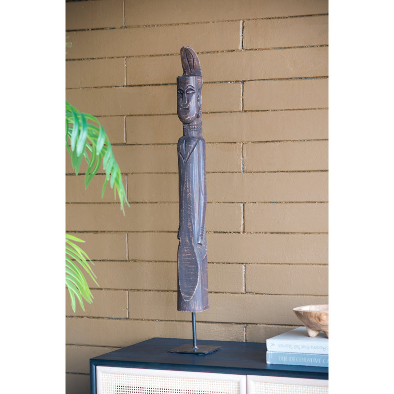 Statue tribale sur pied
