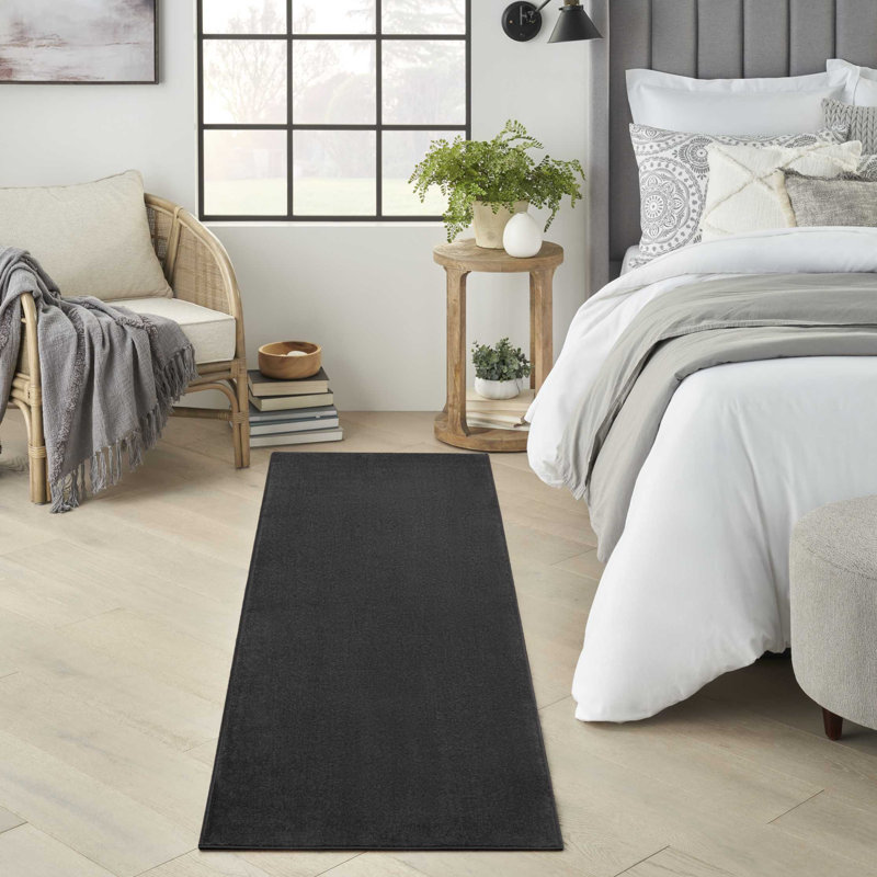 Tapis intérieur / extérieur noir Mullican Sandy, Tapis de couloir 2 pi x 6 pi