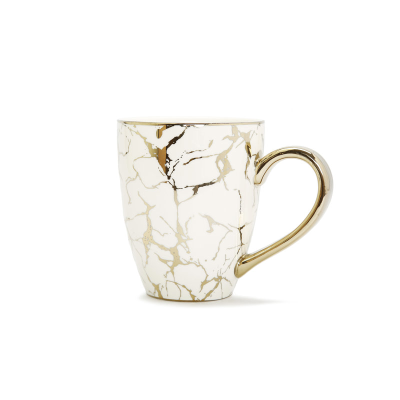 Tasse blanche et dorée à poignée dorée 19 oz.