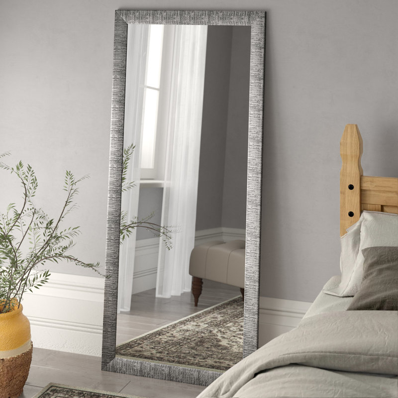 Miroir rectangulaire en bois Colona, H 64 po x l 28,5 po, Argent