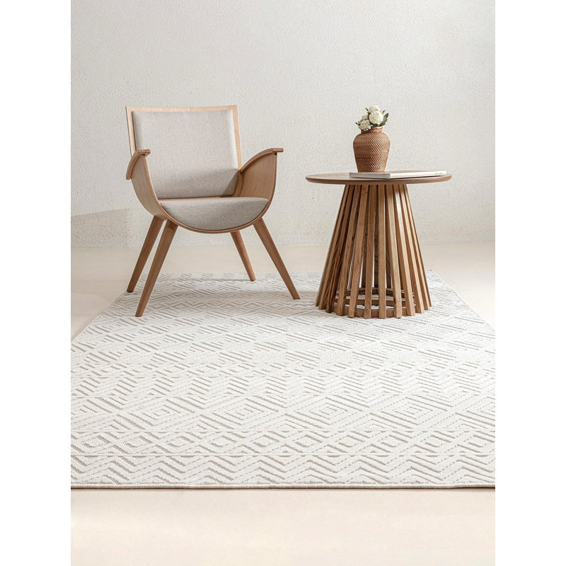 Rhylen Rectangle Geometric Shapes Indoor / Outdoor Area Rug, Rectangle 2'7" x 4'11"