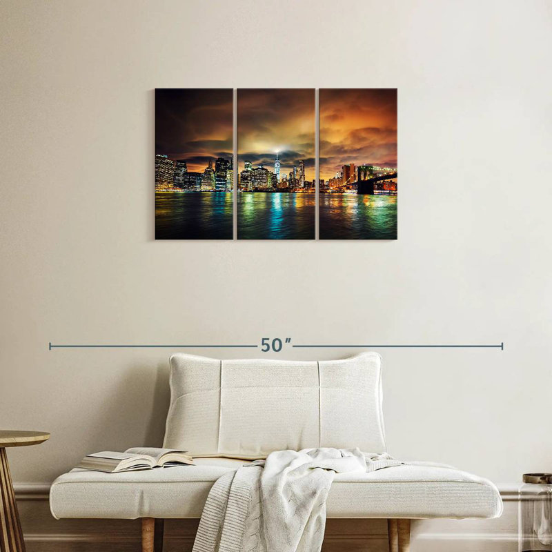Kavia Stunning Manhattan, 20" H x 33" W