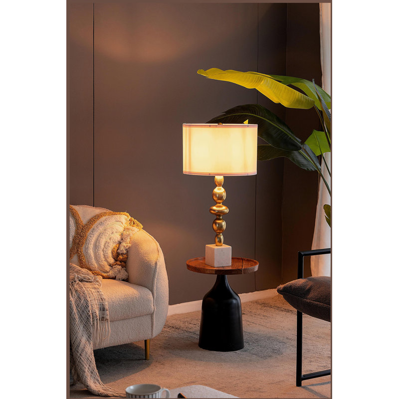 Lampe de table D15x29,5 "or et blanc avec corps rond à quatre niveaux (assemblage de l'abat-jour requis), Doré / Blanc