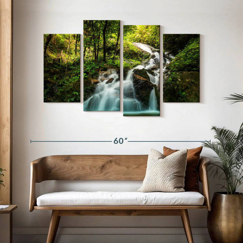 Cascade cachée dans la forêt tropicale, H 32 po x l 52 po
