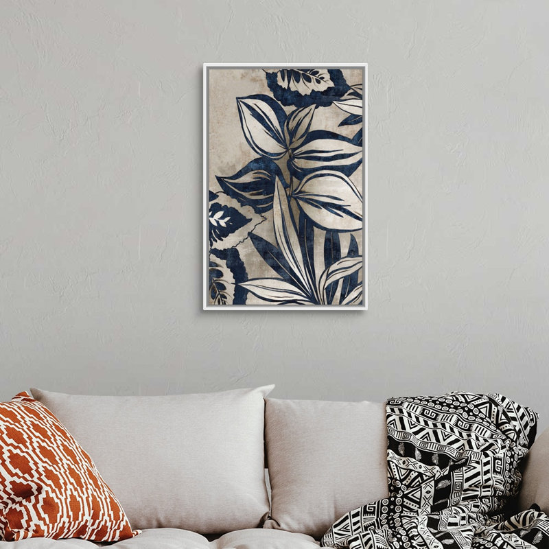 Reproduction d’art sur toile, "Blue feuillage I" par Eva watts, Cadre blanc, H 32 po x l 22 po x P 1,75 po