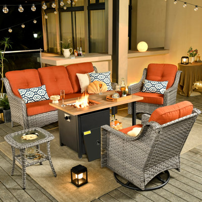 Ensemble de mobilier de patio pour 5 personnes avec chaises berçantes pivotantes, ensemble de conversation à haut dossier en osier avec coussins pour l'extérieur, ensemble de conversation pour canapé toutes saisons avec foyer pour table de jardin