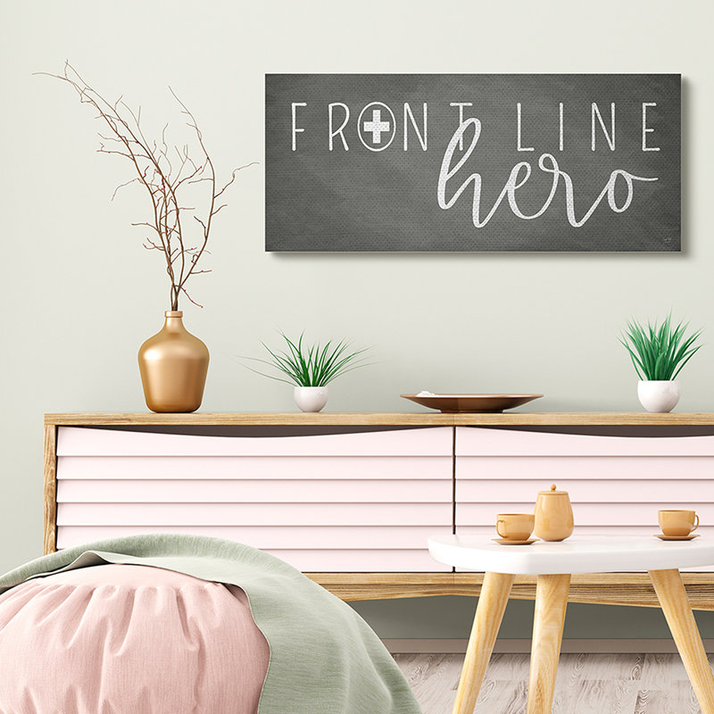 «Front Line Hero Expression», impression d'art graphique, Toile tendue, H 17 po x l 40 po x P 1,5 po