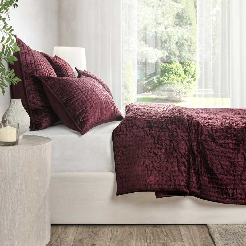 Tasmin Velvet Quilt, King Quilt, Port