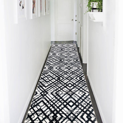Finklea Geometric Area Rug
