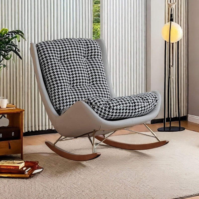 Chaise berçante moderne rembourrée