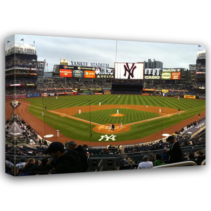 Yankee Stadium, H 18 po x l 24 po