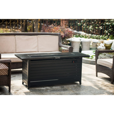 Table de foyer d'extérieur au propane 57 po 57 po pour foyer extérieur, foyer en aluminium de 50000 BTU avec couvercle et verre, patio de patio de salle à manger, Finesse noire martelée, table d'extérieur et caractère