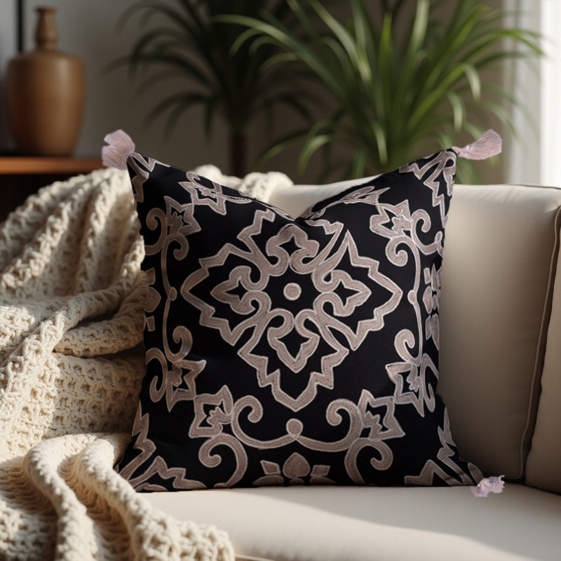Skelmersdale Oriental Velvet Pillow Cover