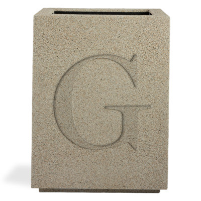 Grande boîte à fleurs légère pour l'extérieur avec monogramme Gita 23 po x 30 po