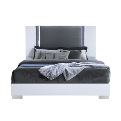 Urban Simplicity Bed