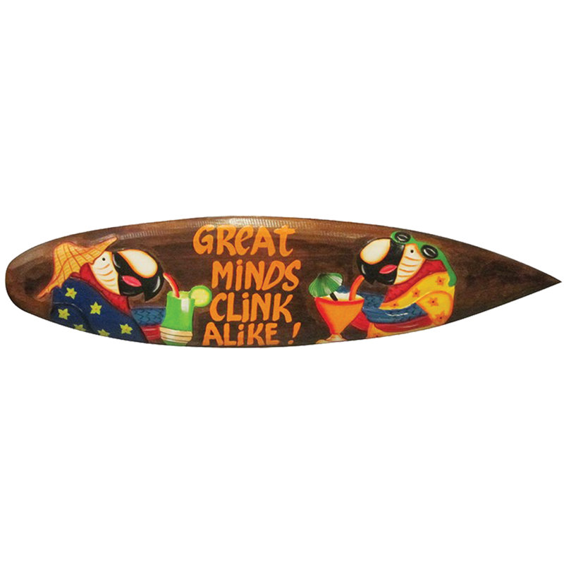 "Great Minds Clink Alike", décoration murale en bois par la salle de jeux de la RAM