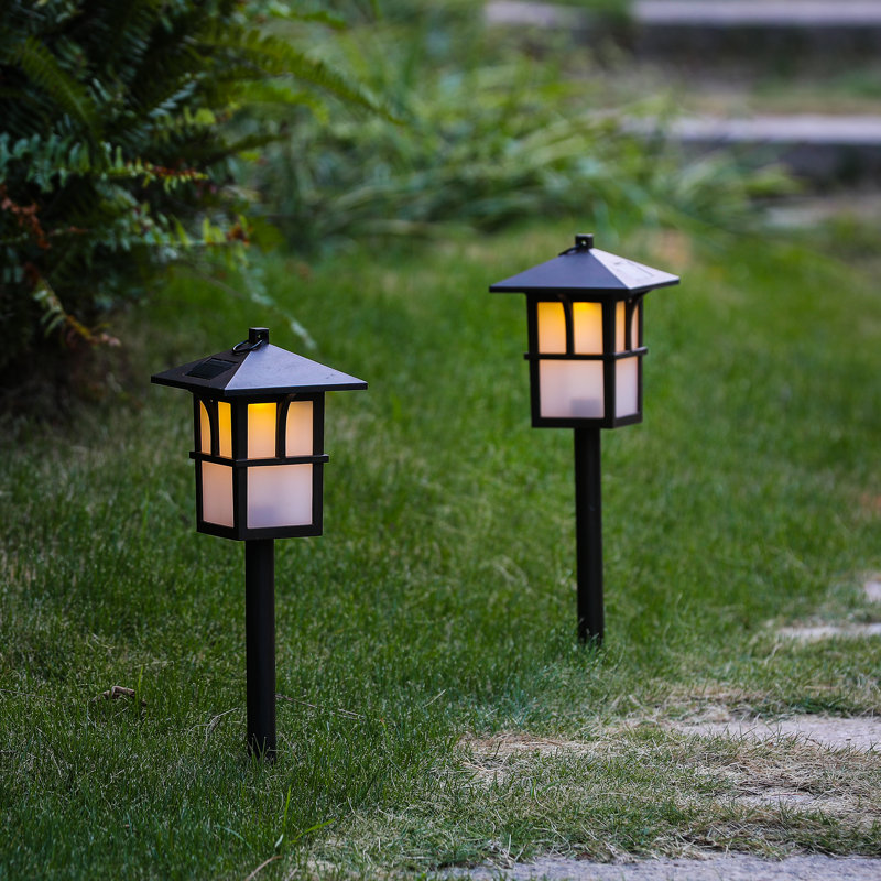 Ensemble de lumières de chemin à énergie solaire Pagoda
