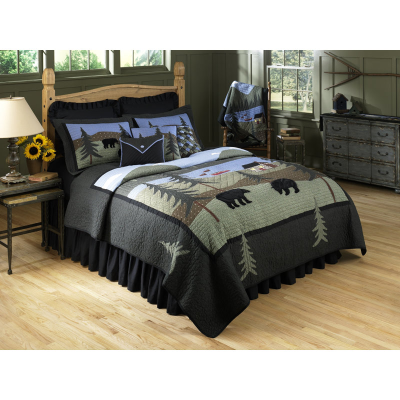 Donna Sharp Rustic Bear Lake Appliqued Pieced Cotton King Quilt, King