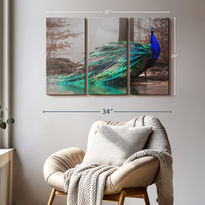 «Elegant Blue Peacock» sur toile, H 20 po x l 33 po x P 1,25 po
