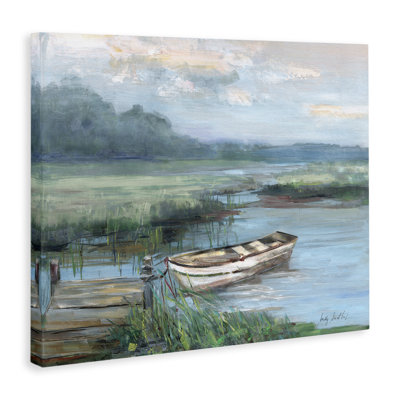 Art mural sur toile Docked Row bateau at Lake's Edge, design par Sally Swatland