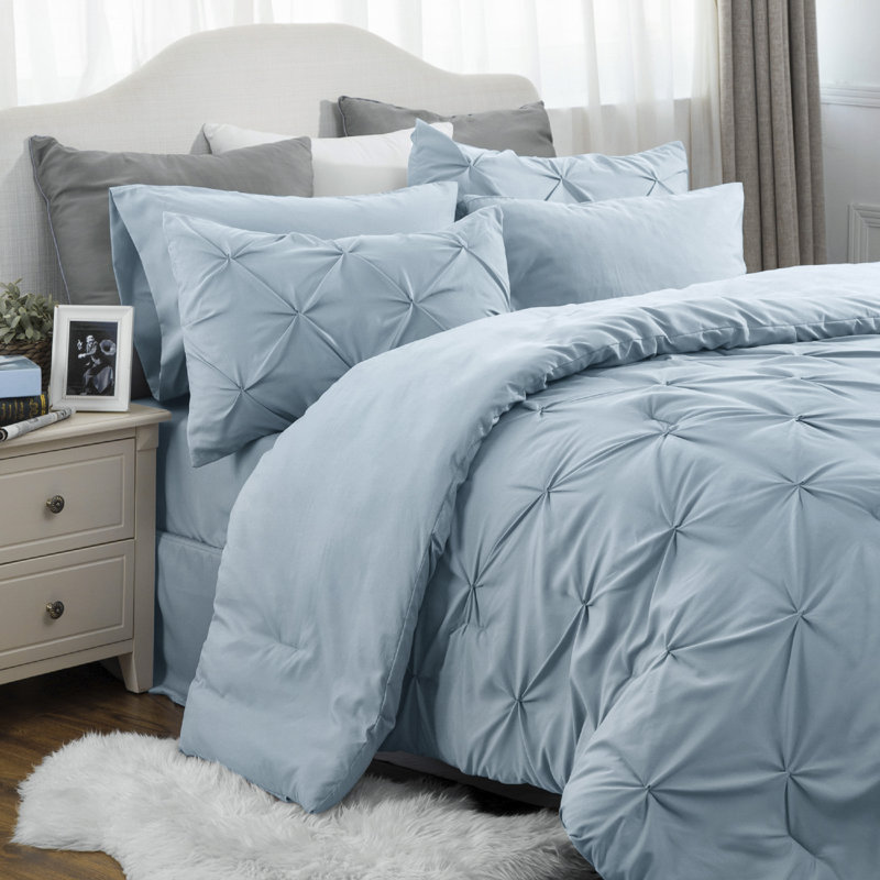 Bedsure Queen Pintuck Bed-in-a-Bag- Light Blue Pinch Pleat Comforter with Sheets, Pillowcases & Shams, Light Blue
