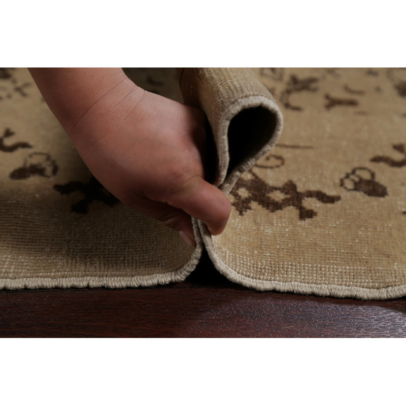 Tapis de couloir unique en laine noué à la main beige / brun 7 pi 11 po x 19 pi 1 po Niyema des années 1960