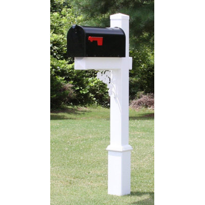 Coolidge Post Mounted Mailbox