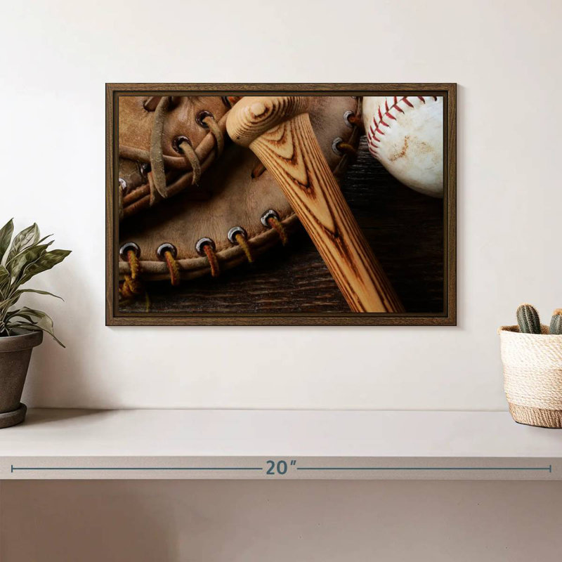 Old Old Baseball Stuff, 13 po x 9 po, Cadre flottant en noyer