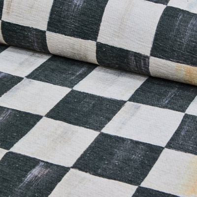 Courtly Checkered Washable Rug
