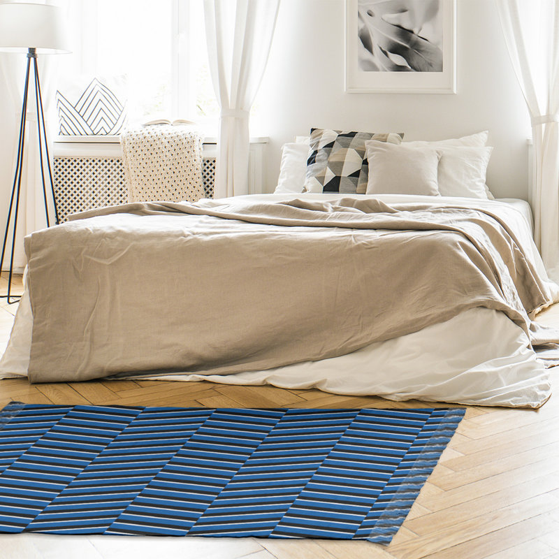 Tapis à rayures bleues en rupture, Oui