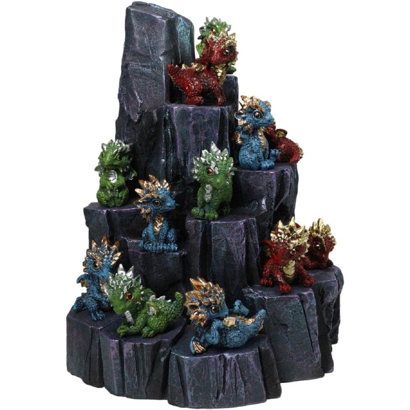 Ensemble de mini figurines médiévales avec bébés montagnes