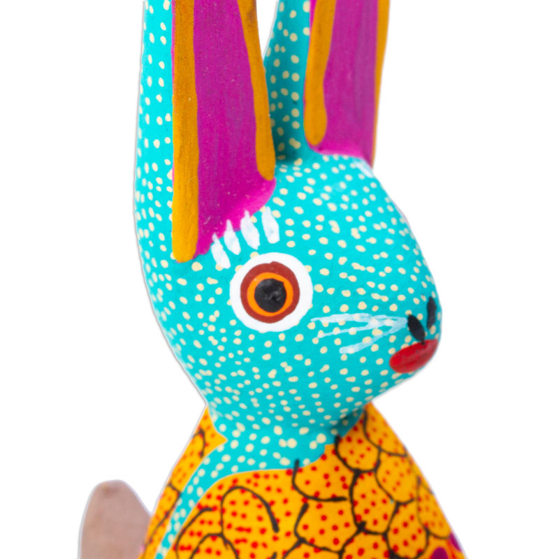 Figurine de lapin zapotèque faite à la main en bois