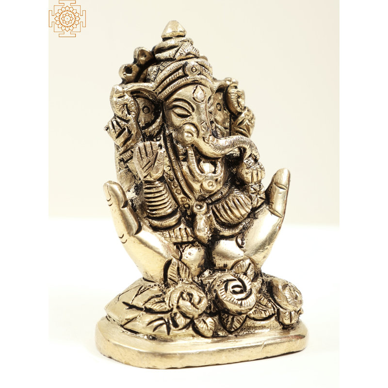 Ganesha assis sur place