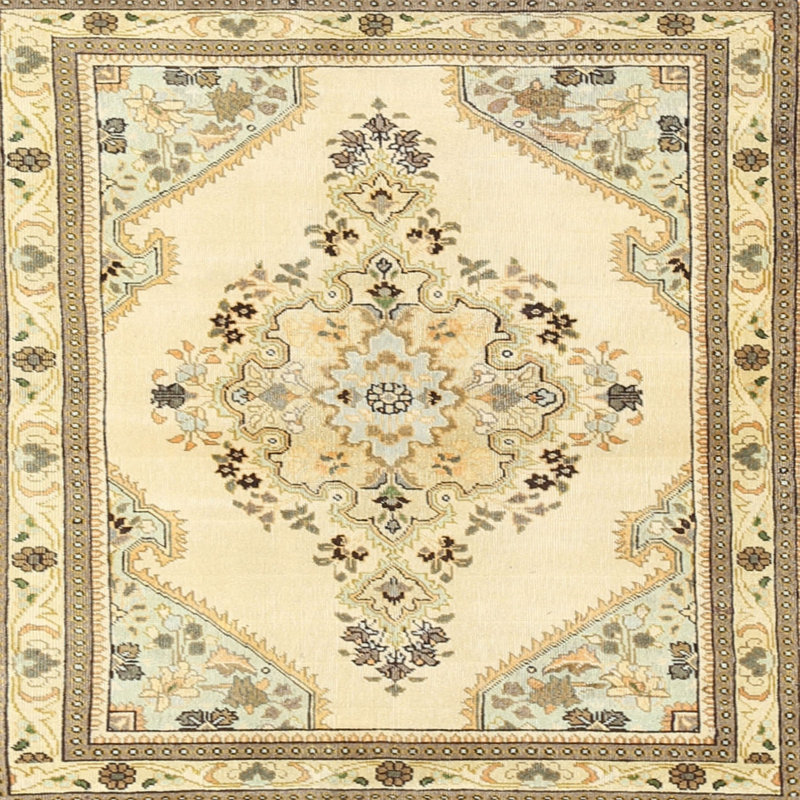 Tapis oriental beige, Carré 6 pi