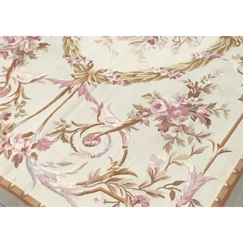 Aubusson Renaissance Wool Oriental Area Rug in Ivory
