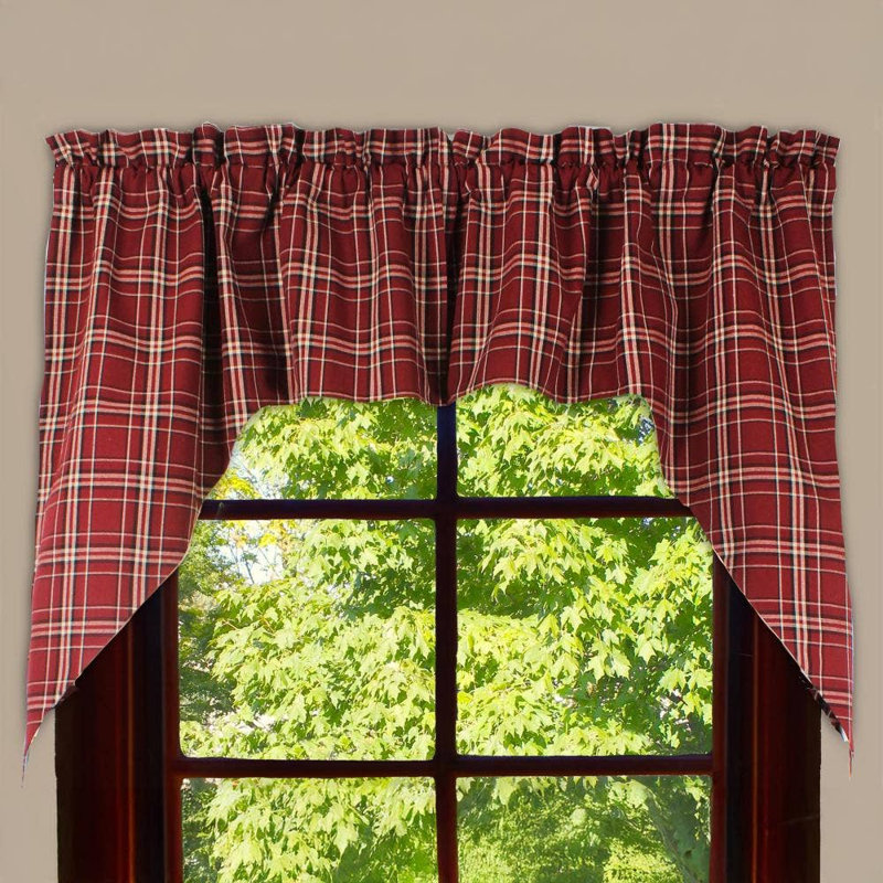 Countryside Plaid Swag