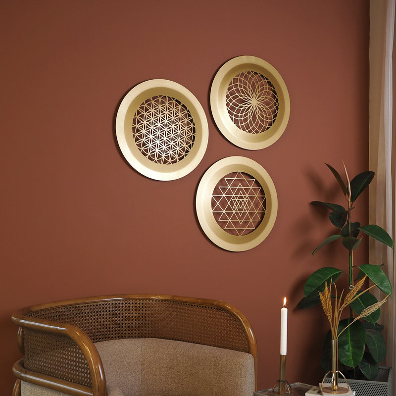 Elegant Decorative Metal Wall Accessory, Gold Finish, 18.1 x 18.1 inches | 100% Steel Construction, Thickness: 0.05 inches | Durable and Stylish Home Decor | Perfect for Living Room, Bedroom, and Office Spaces