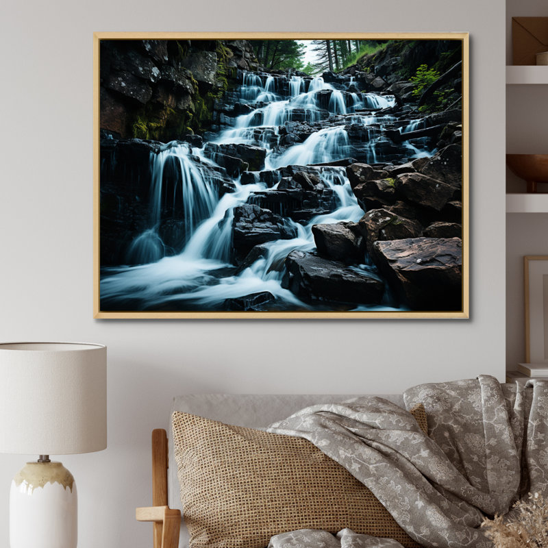 Cascade éternelle III sur toile, Cadre naturel flottant, H 12 po x l 20 po x P 1 po