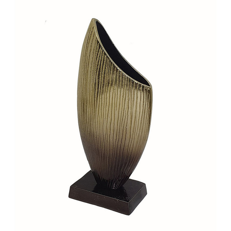 Pot Xena, 15.2" H x 7" W x 4" D