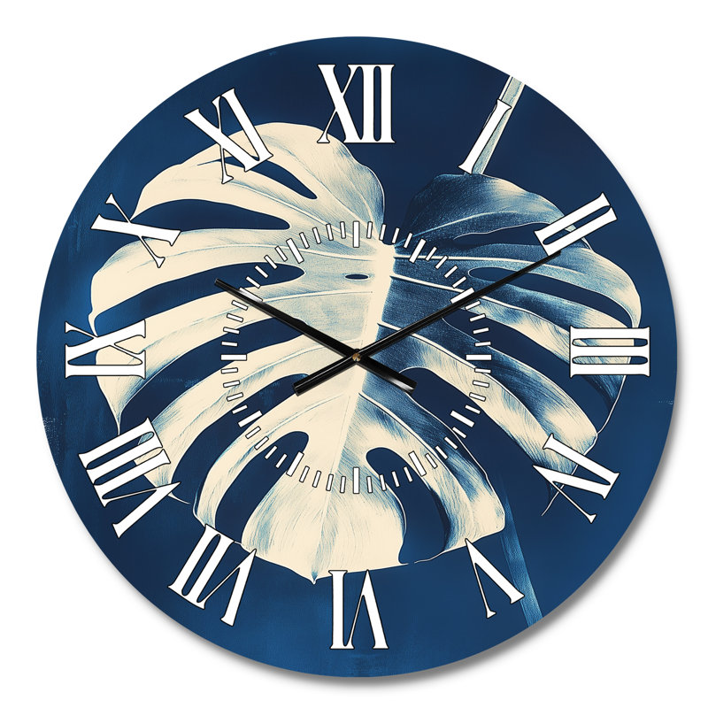 Horloge murale ronde en métal Monstera en bleu prussien, Petit