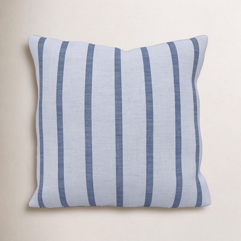 Coussin décoratif intérieur / extérieur Amala Sunbrella®, Détendez-vous dans le ciel