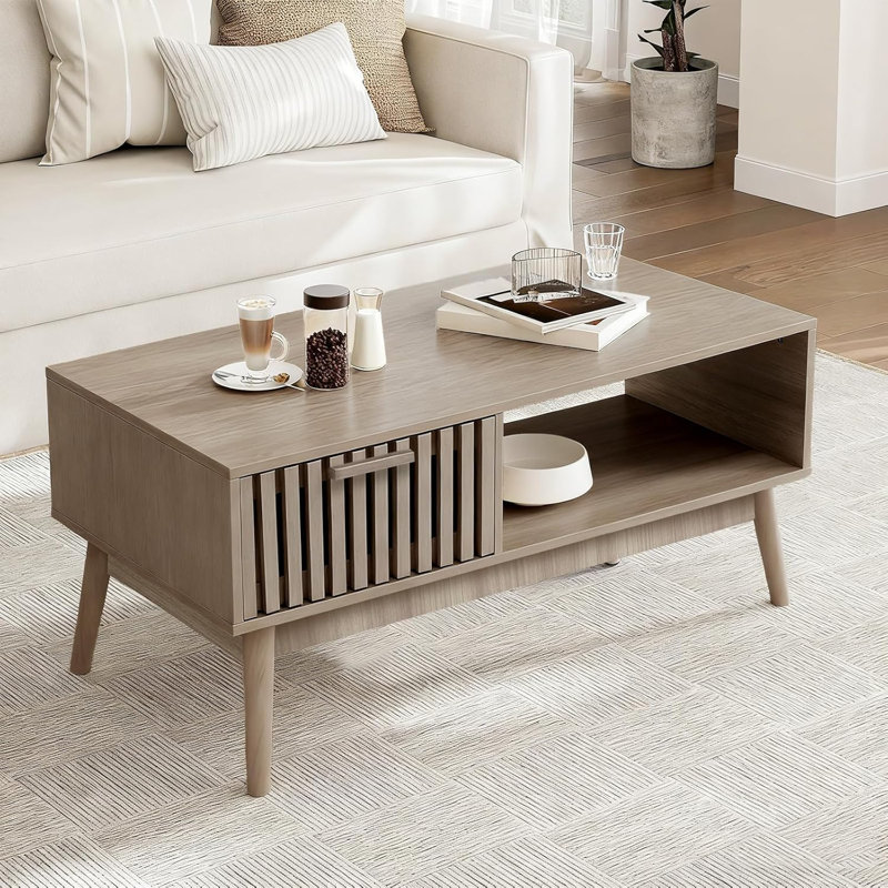 Table basse cannelée, ferme moderne avec tablette ouverte et rangement de tiroir, finition grain de bois pour le salon