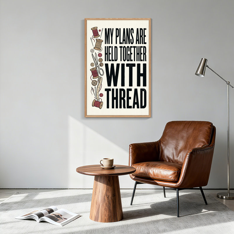 Ensemble de 1 tableau sur toile représentant des outils de couture, 48"H x 32"W, Naturel