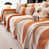 Chenille orange est en rupture de stock