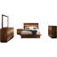 Très grande chambre orientale avec finition noyer, lit plateforme, rangement à base flottante, tête de lit à menuiserie visible, plateau à bijoux amovible, 5 tiroirs coordonnés Live Edge