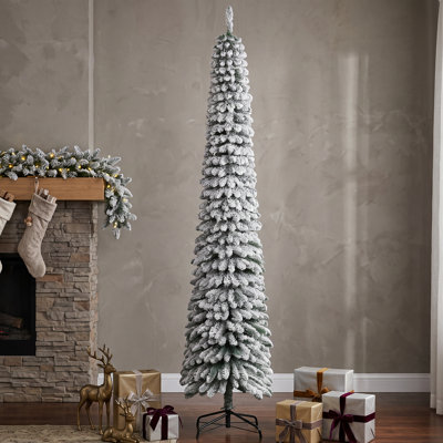 Arbre de Noël artificiel enneigé 8 pi avec branches réalistes et 603 pointes