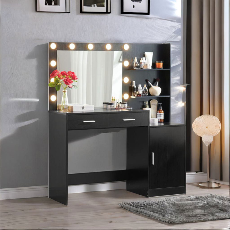 Rodrekus Vanity, Black